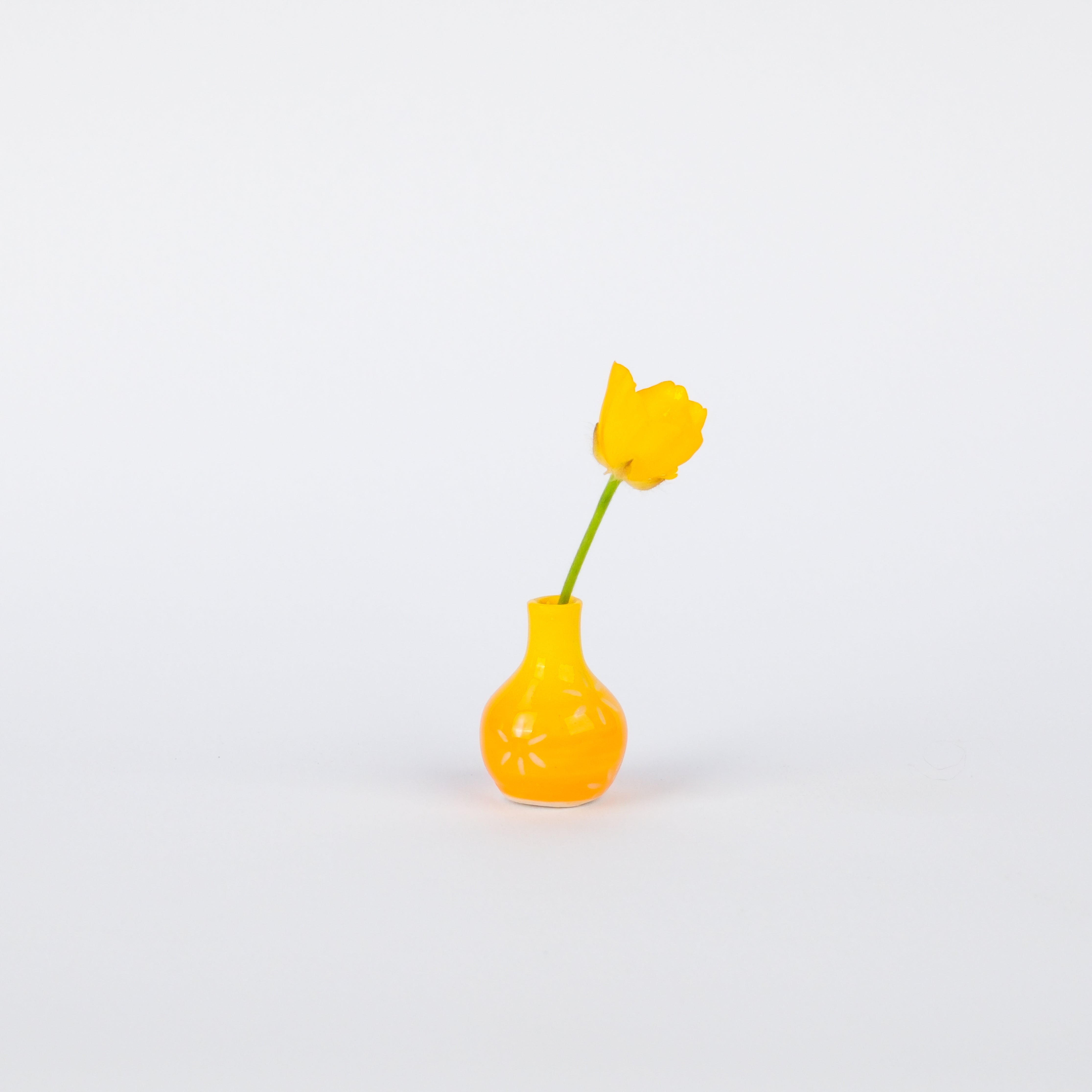 Yellow Vase 27mm